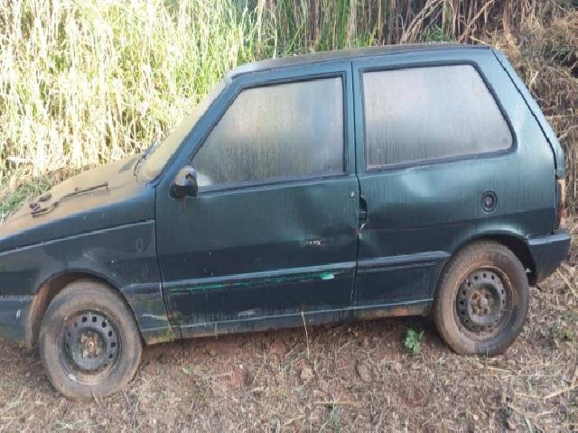 Lote 101 · Fiat/Uno Mille IE 1996 — Sucata