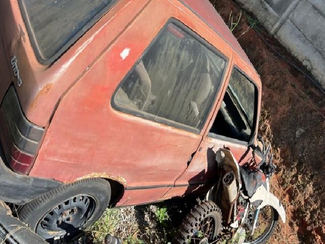 Lote 98 · FIAT/UNO 1986 — sucata