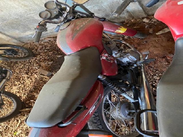 Lote 37 · HONDA/CG 125 TITAN KS 2001 — conservado