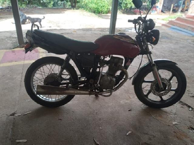 Lote 39 · HONDA/CG 125 TITAN KS 2001 — conservado