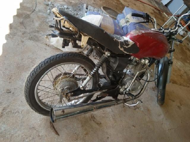 Lote 36 · HONDA/CG 125 TITAN KS 2001 — conservado