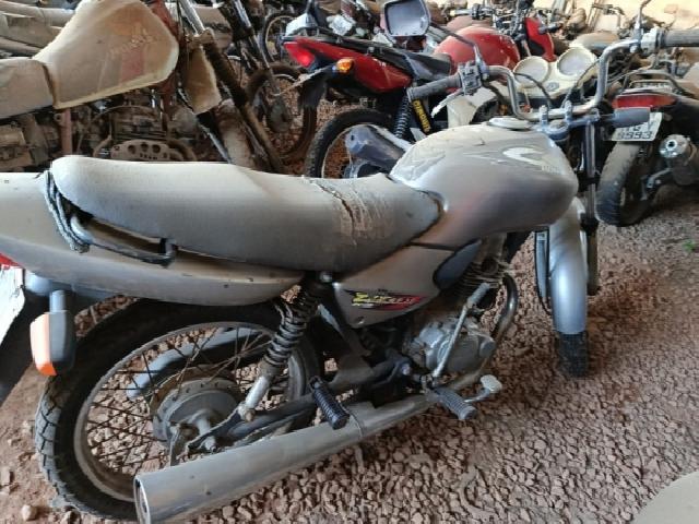 Lote 29 · HONDA/CG 125 TITAN KS 2001 — conservado