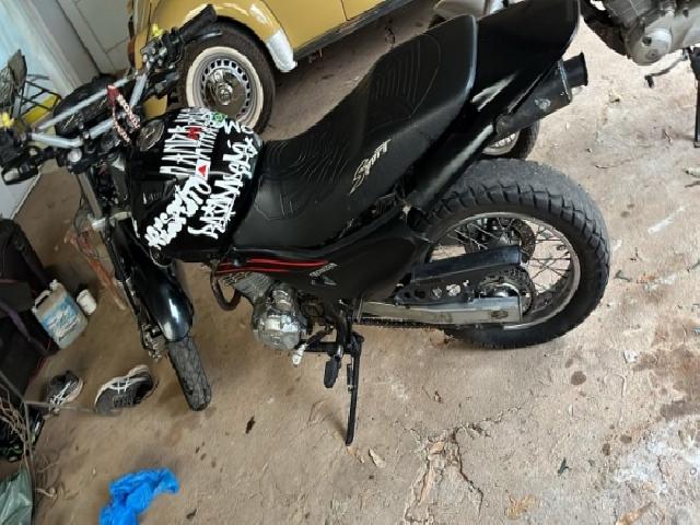 Lote 57 · HONDA/NX-4 FALCON 2007 — conservado
