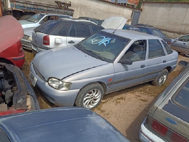 Lote 77 · Imp/Ford Escort GL 16V H 1998 — Sucata
