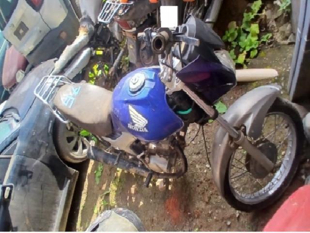 Lote 11 · HONDA/CG 150 TITAN KS 2009 — conservado