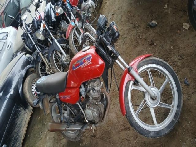 Lote 43 · HONDA/CG 125 TITAN 1997 — sucata