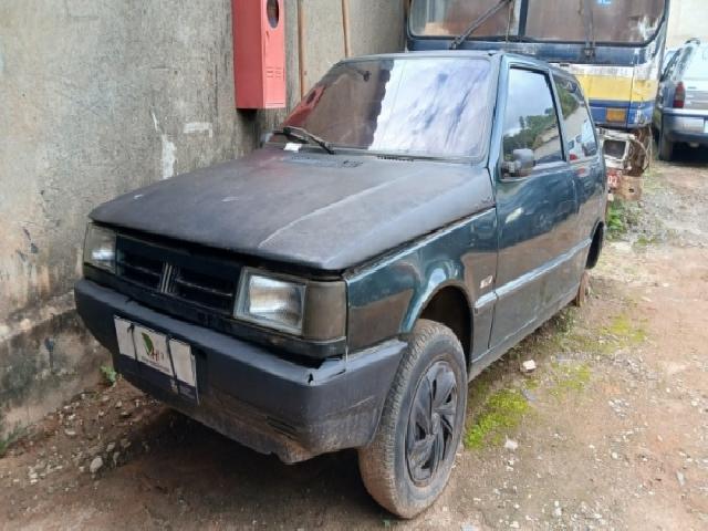 Lote 61 · Fiat/Uno Mille EP 1996 — Sucata