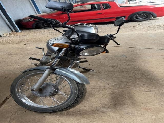Lote 71 · HONDA/CG 125 Titan KS 2003 — Sucata