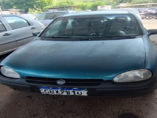 Lote 57 · GM/CORSA GL 1996 — conservado