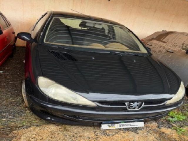 Lote 11 · I/PEUGEOT 206 Selection 2002 — conservado