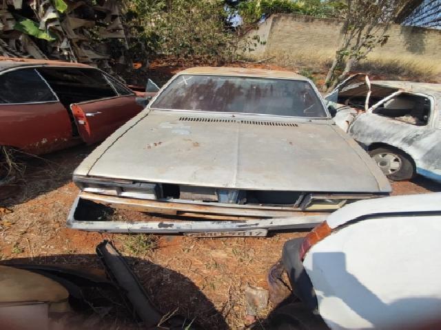 Lote 54 · VW/PASSAT 1984 — sucata