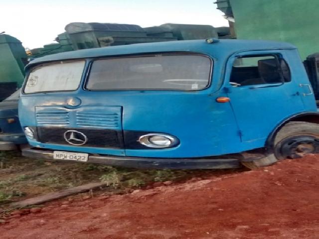 Lote 60 · M.B./M.BENZ LAP 321 1964 — sucata