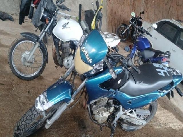 Lote 47 · HONDA/NX-4 FALCON 2002 — conservado