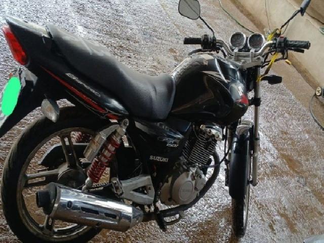 Lote 52 · JTA-SUZUKI/GSR150I 2012 — conservado