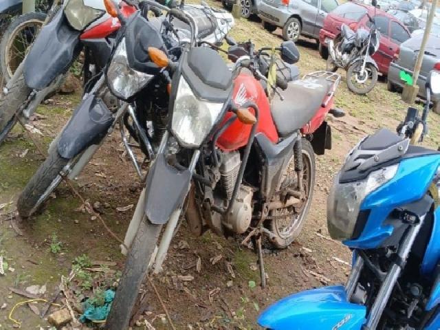 Lote 23 · HONDA/CG 125 FAN KS 2014 — conservado