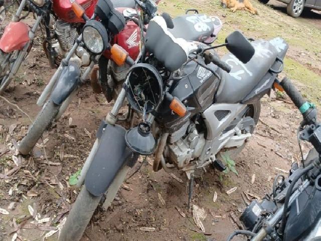 Lote 15 · HONDA/CBX 250 Twister 2002 — conservado