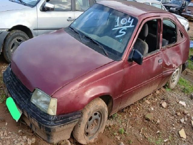 Lote 104 · GM/KADETT GL 1995 — sucata
