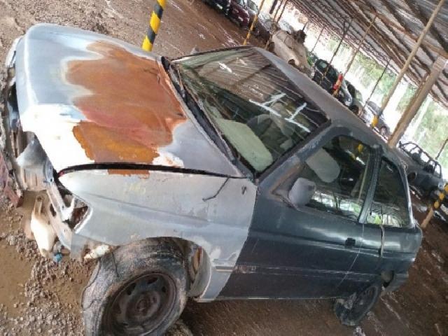 Lote 11 · FORD/ESCORT 1.6I GLX 1995 — conservado