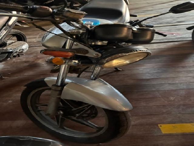 Lote 40 · Jta/Suzuki EN125 Yes 2008 — Sucata