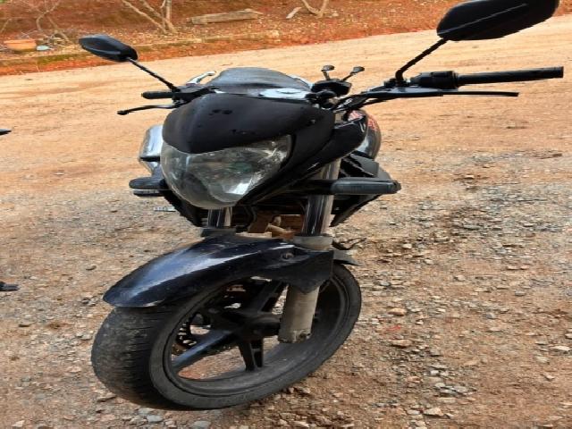 Lote 32 · HONDA/CB 300R 2010 — sucata