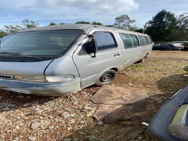 Lote 31 · I/KIA BESTA GS GRAND 2001 — conservado