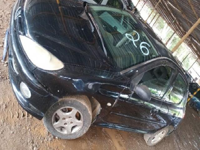 Lote 26 · PEUGEOT/206 16FELI FXA 2008 — conservado