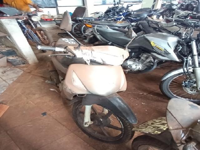 Lote 47 · HONDA/BIZ 125 ES 2009 — sucata