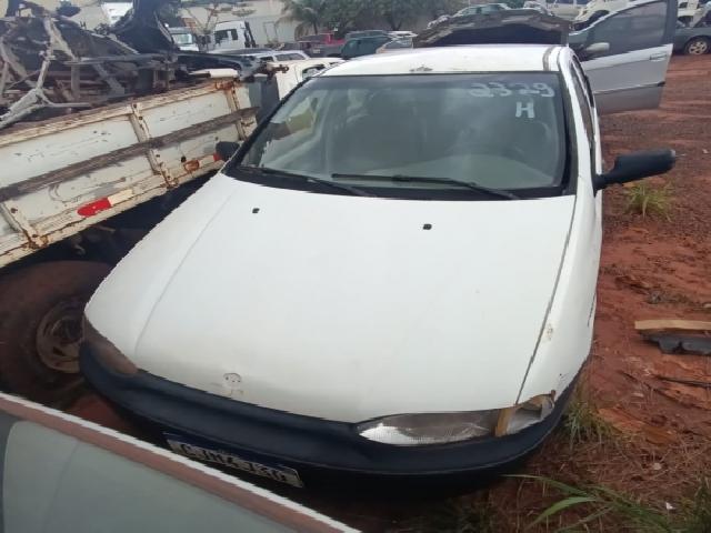 Lote 82 · FIAT/PALIO ED 1997 — sucata