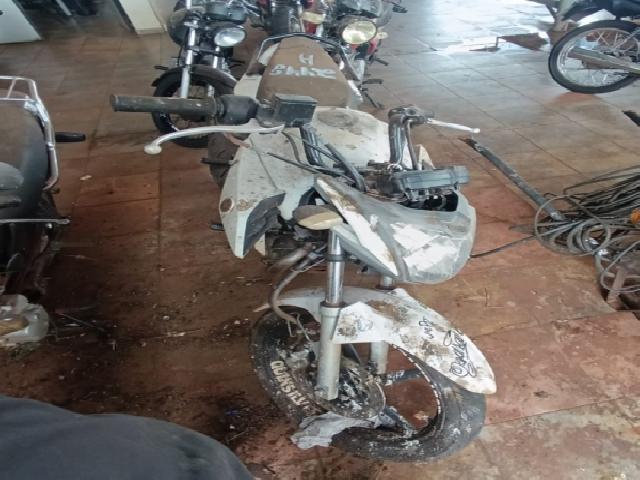 Lote 79 · Yamaha/YS150 Fazer Sed 2015 — Sucata