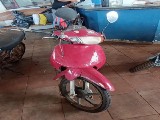 Lote 48 · HONDA/C100 BIZ 2002 — sucata