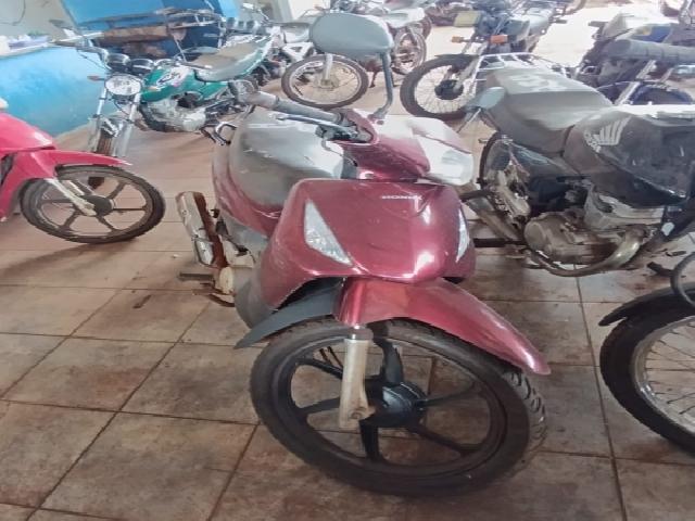 Lote 45 · HONDA/BIZ 125 ES 2009 — sucata