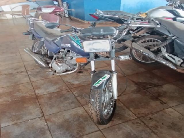 Lote 16 · HONDA/CG 125 TITAN 1997 — conservado