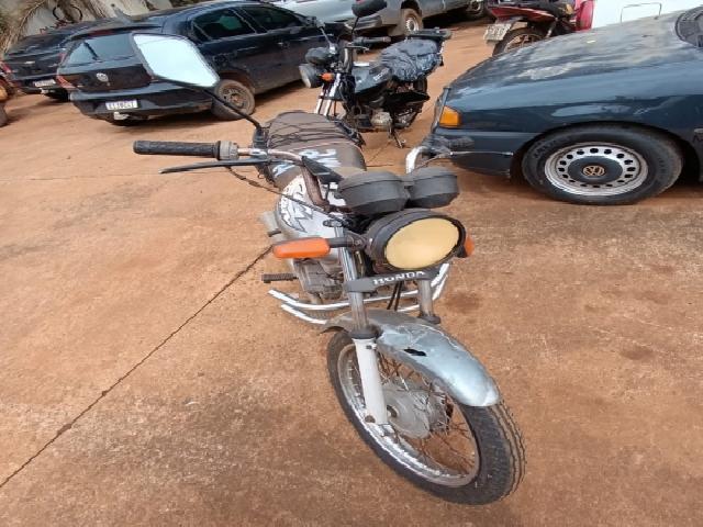 Lote 19 · HONDA/CG 125 TITAN KS 2002 — conservado
