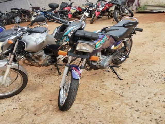 Lote 9 · HONDA/CG 125 TITAN 1996 — conservado