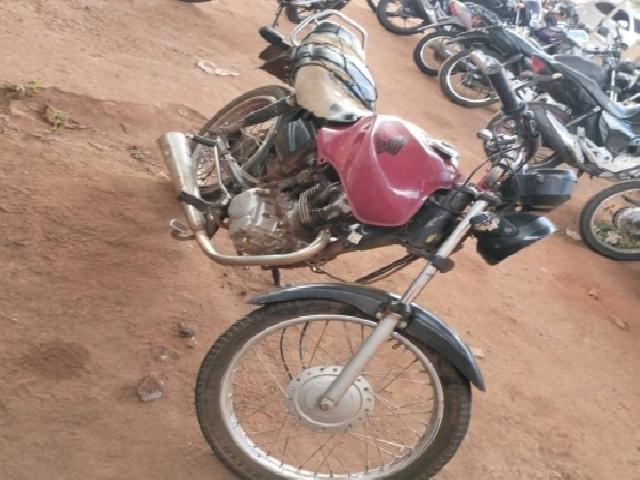 Lote 6 · HONDA/CG 125 FAN 2006 — conservado