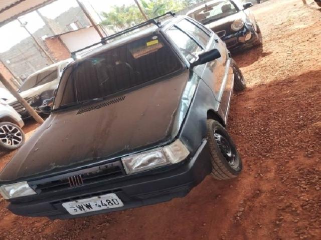 Lote 60 · Fiat/Uno Mille EX 1999 — Sucata