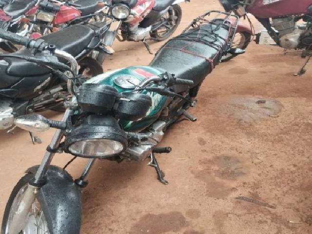 Lote 11 · HONDA/CG 125 TITAN KS 2003 — conservado