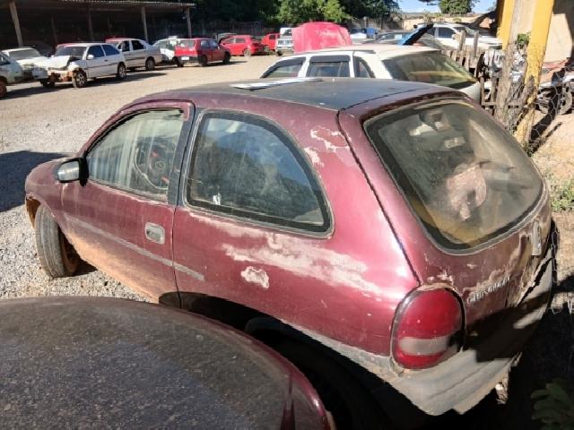 Lote 50 · GM/CORSA WIND 1996 — sucata