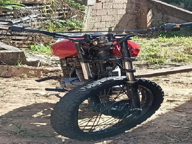Lote 106 · Jta/Suzuki EN125 Yes 2008 — Sucata