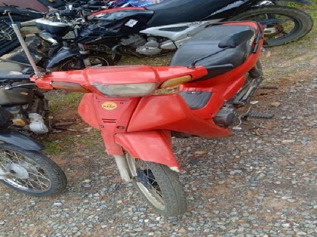 Lote 98 · Y/YAMAHA Crypton 2002 — conservado
