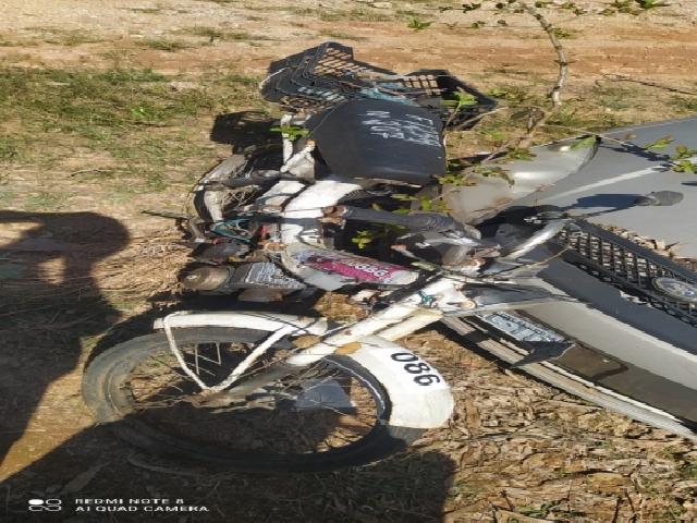 Lote 86 · MONARK/AVX 1990 — sucata