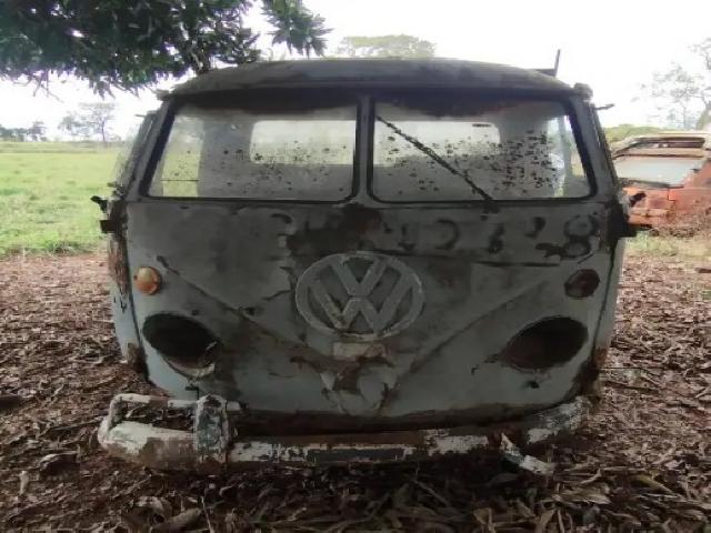 Lote 31 · VW/Kombi Pick UP 1969 — Sucata