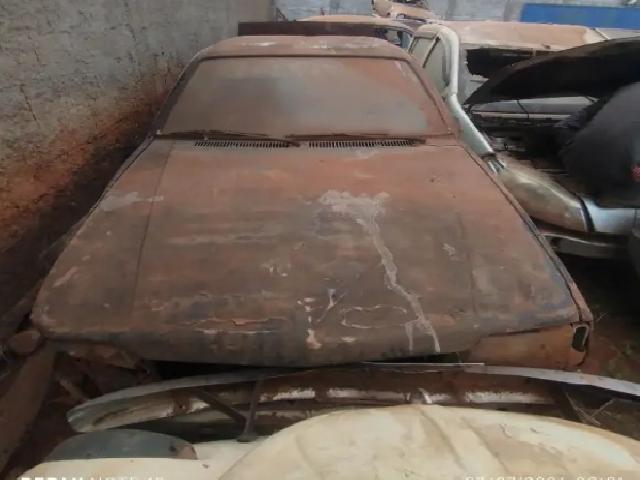 Lote 49 · GM/MONZA SL/E 1.8 1988 — sucata