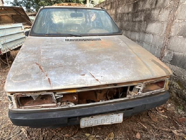 Lote 10 · Imp/Fiat Uno Mille SX 1998 — Sucata