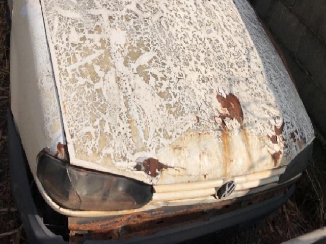 Lote 13 · VW/GOL 16V 1999 — sucata