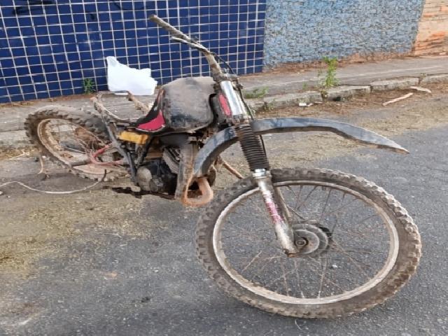 Lote 26 · Y/YAMAHA 180 1986 — sucata