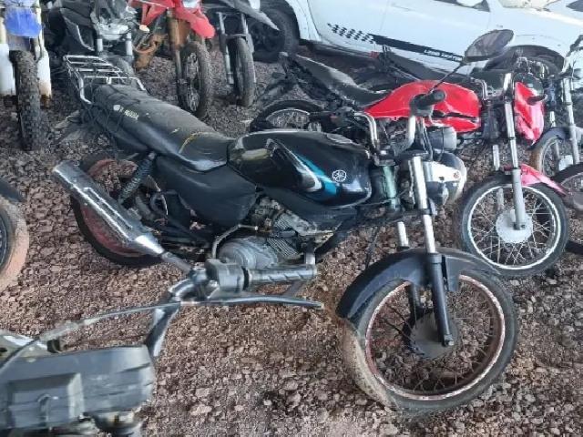 Lote 27 · YAMAHA/YBR 125K 2005 — sucata