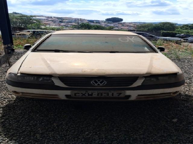 Lote 27 · VW/SAVEIRO 1.6 2002 — sucata