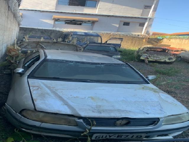 Lote 19 · VW/GOL 1.0 2003 — sucata