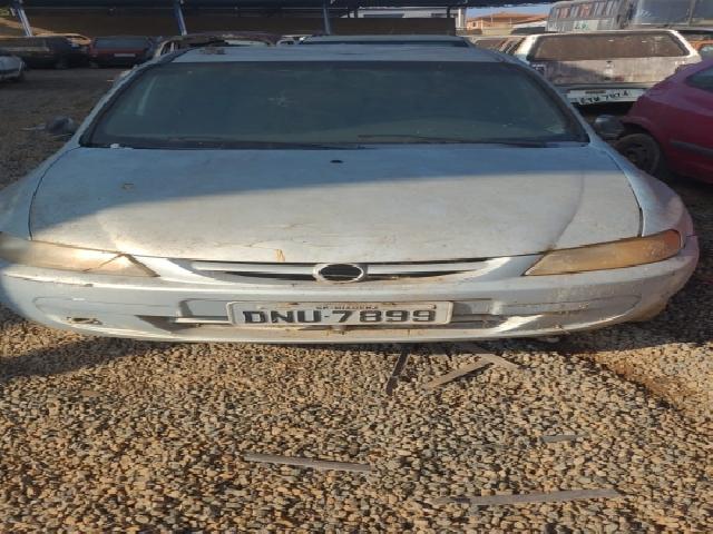Lote 24 · GM/Celta 4P Spirit 2005 — Sucata